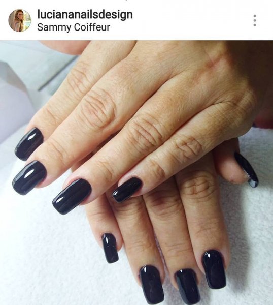 Unhas em acrigel Luciana Moreira